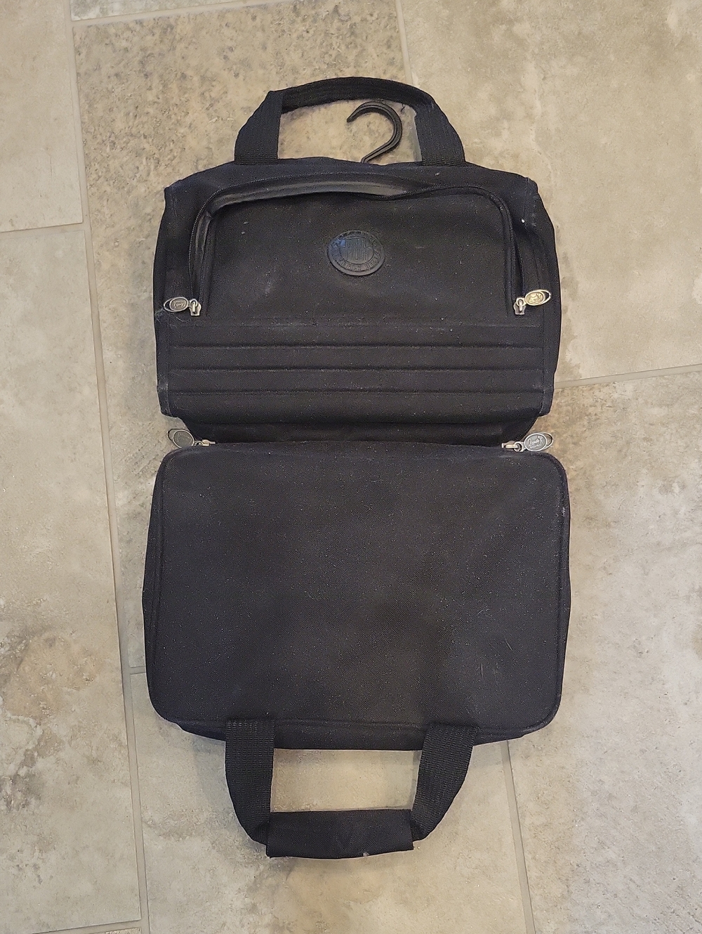 Travel Toiletry Kit - Hanging,  Needs A Little Clean Up